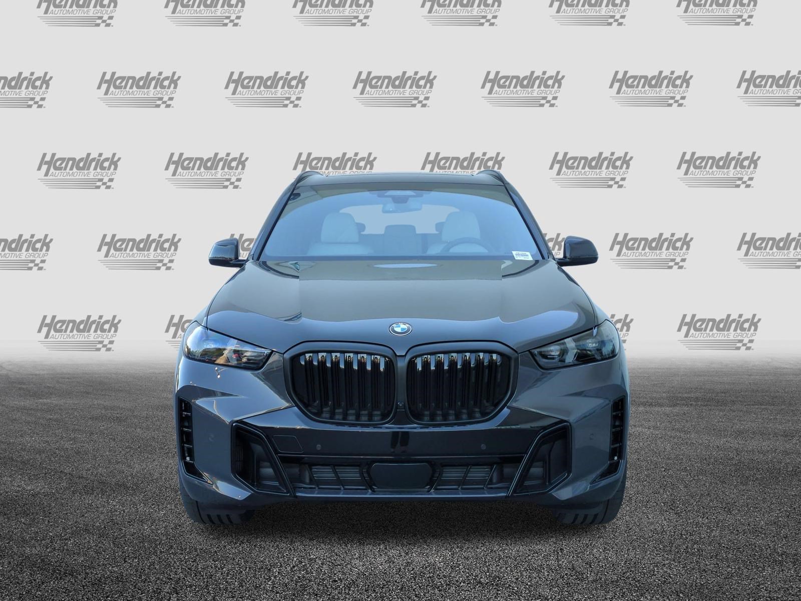 New 2026 BMW X5 xDrive40i w/ M Sport Package AWD/4WD image 3