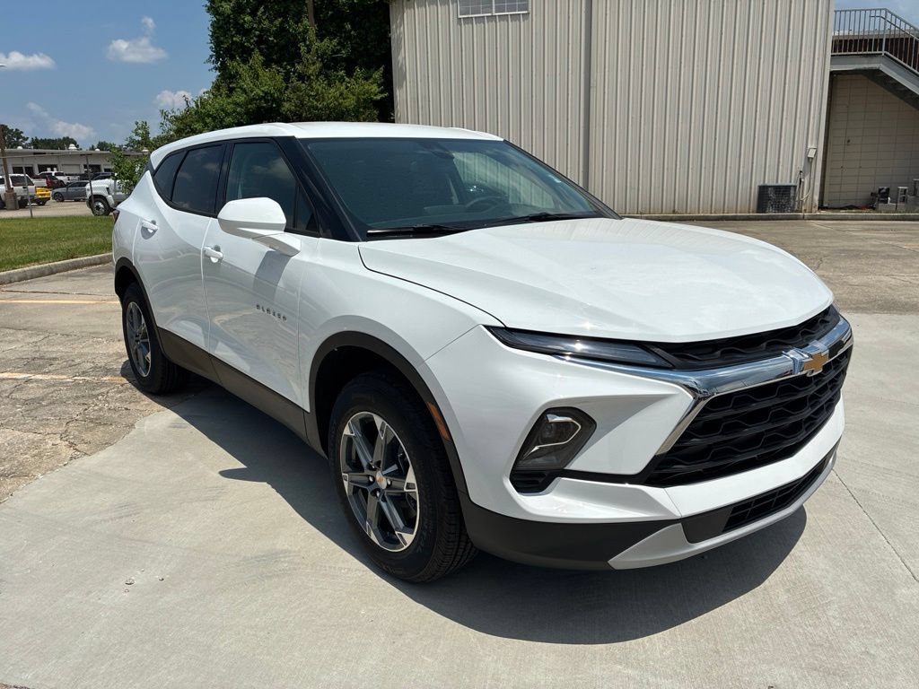 New 2026 Chevrolet Blazer LT FWD image 4
