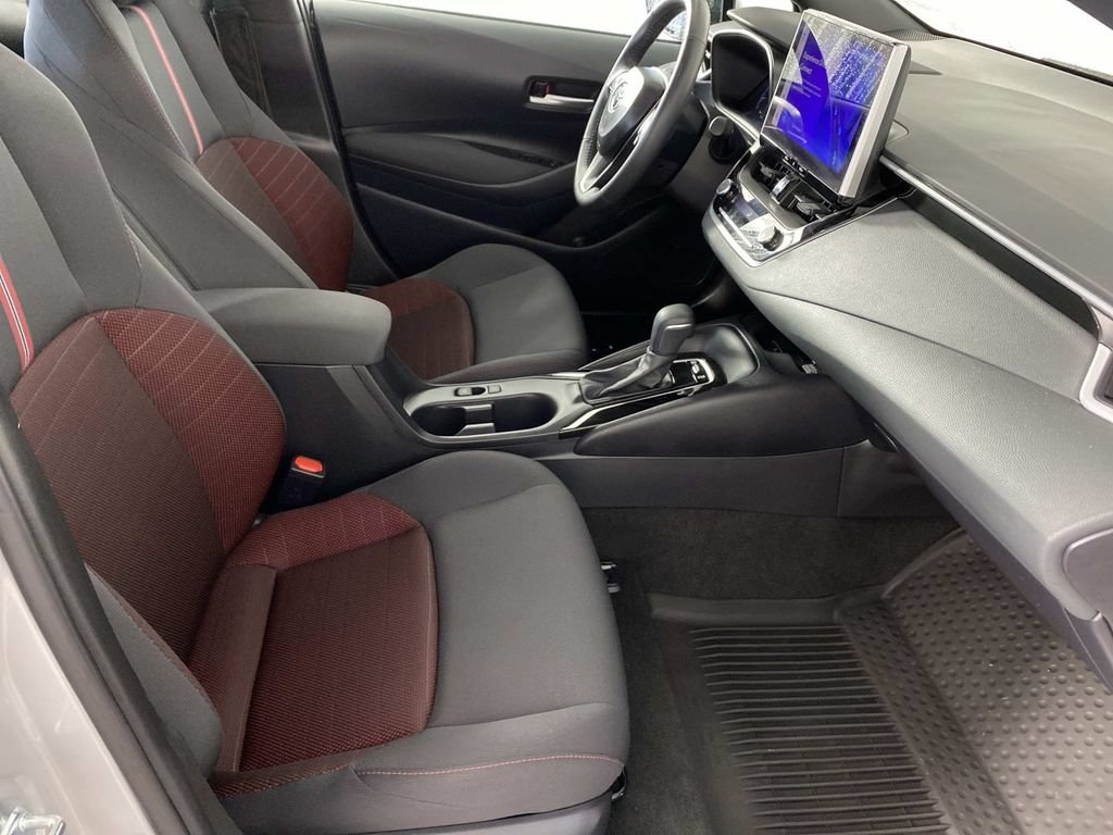 Used 2026 Toyota Corolla SE w/ SE Package FWD image 11