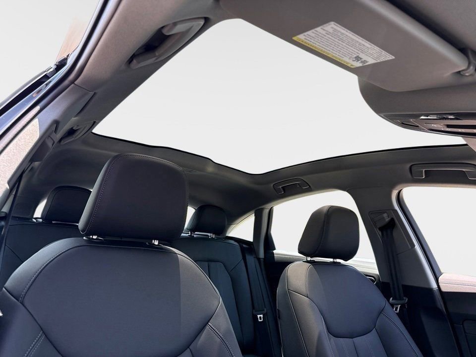 Used 2025 Audi A5 2.0T Premium w/ Convenience Package image 11