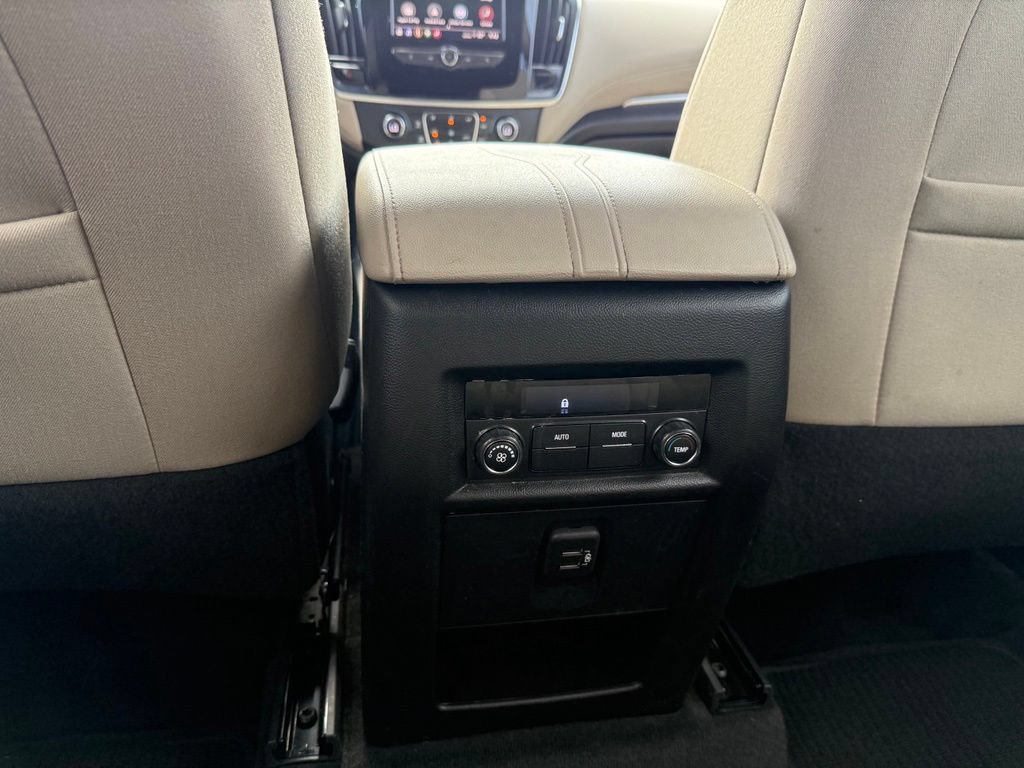 Used 2022 Chevrolet Traverse LS AWD/4WD image 25