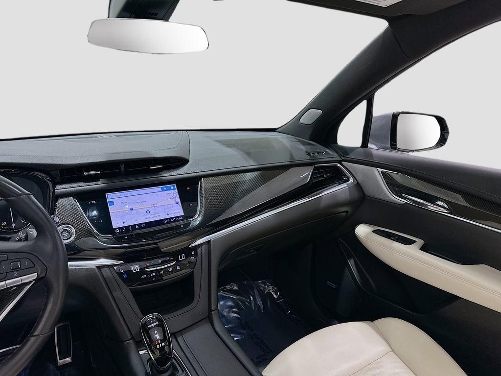 Used 2023 Cadillac XT6 Sport image 25