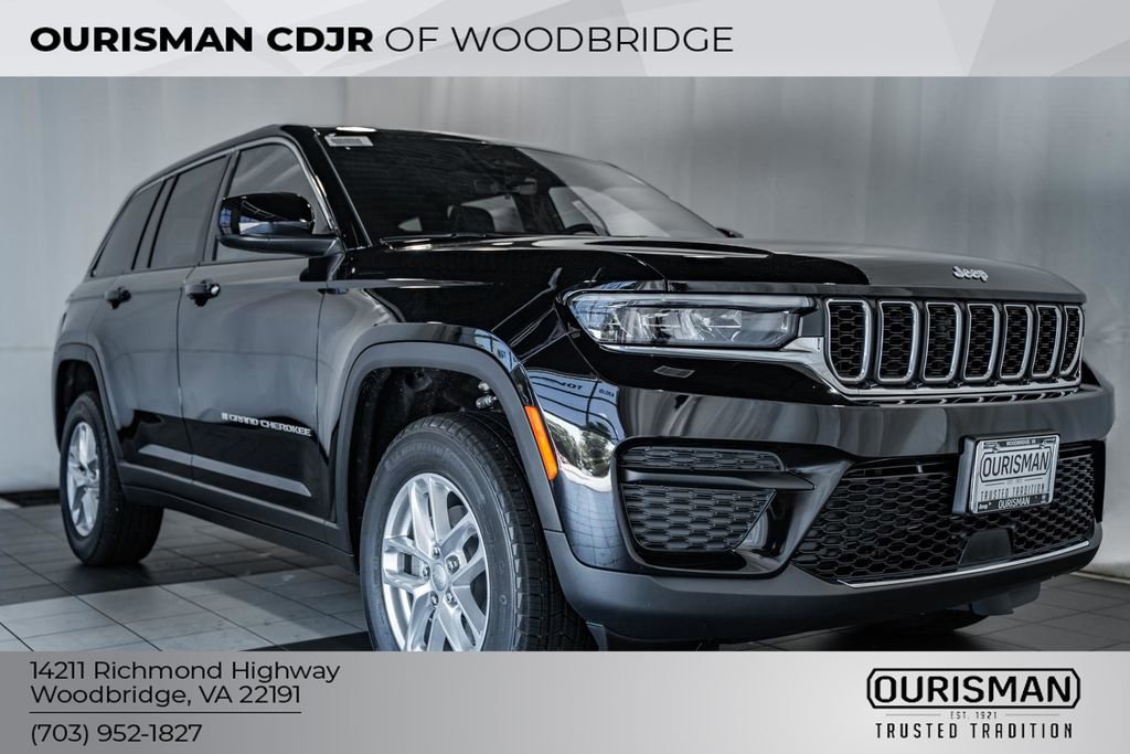 New 2025 Jeep Grand Cherokee Laredo w/ Luxury Tech Group I