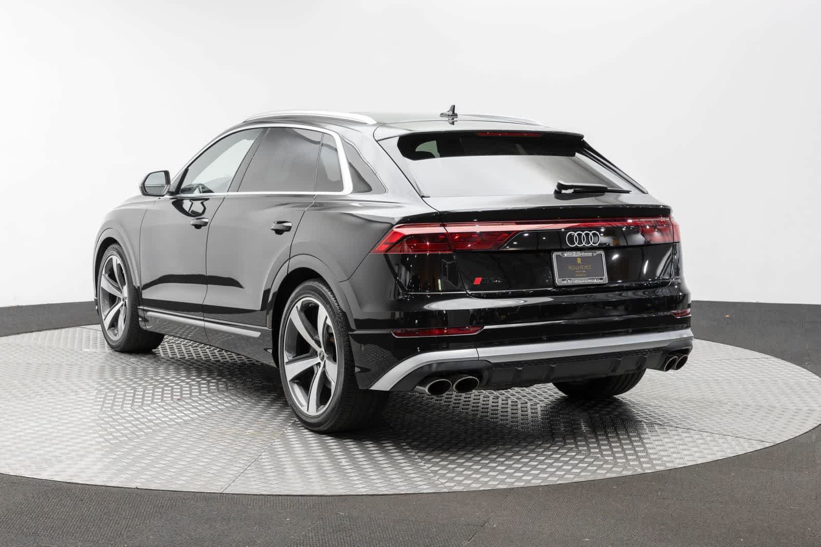 Used 2024 Audi SQ8 Prestige w/ Prestige Package AWD/4WD image 4