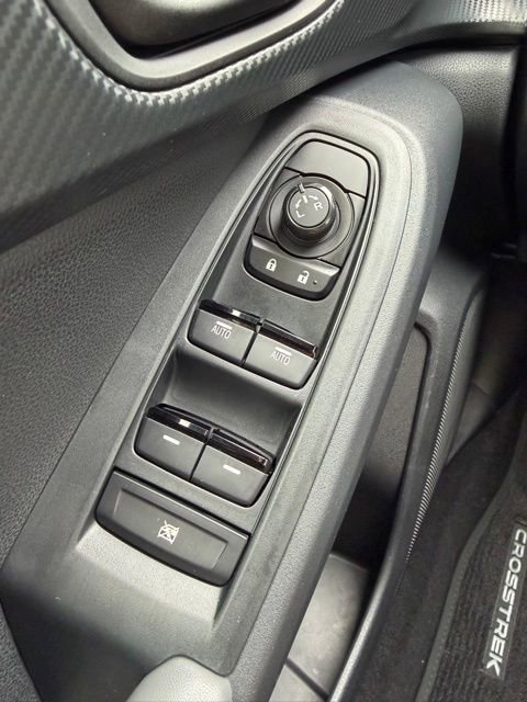 Used 2025 Subaru Crosstrek 2.0i Premium image 17