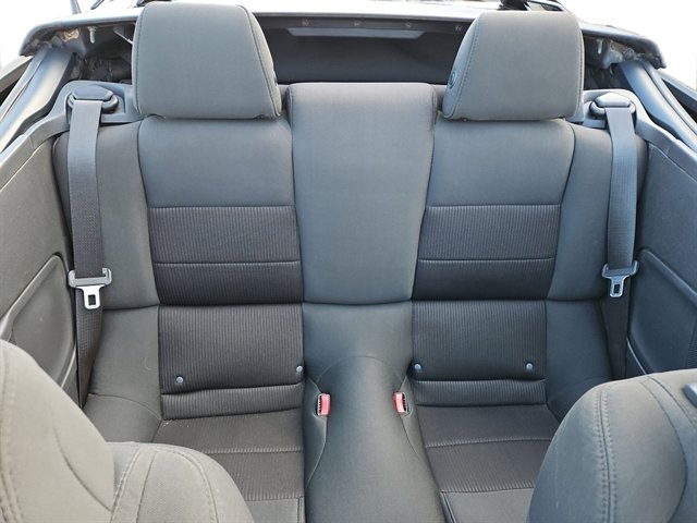 Used 2014 Ford Mustang Convertible image 21