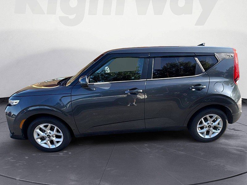 Used 2022 Kia Soul S FWD image 2