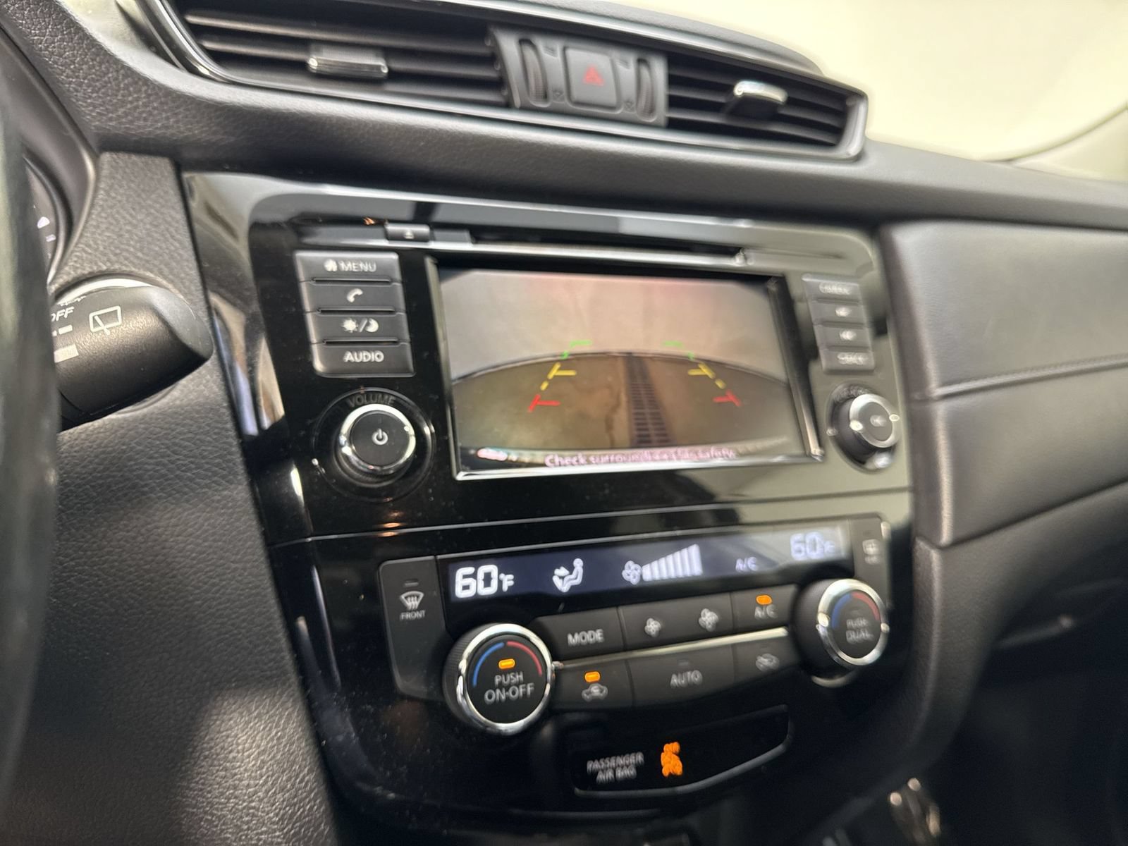 Used 2018 Nissan Rogue SV AWD/4WD image 8