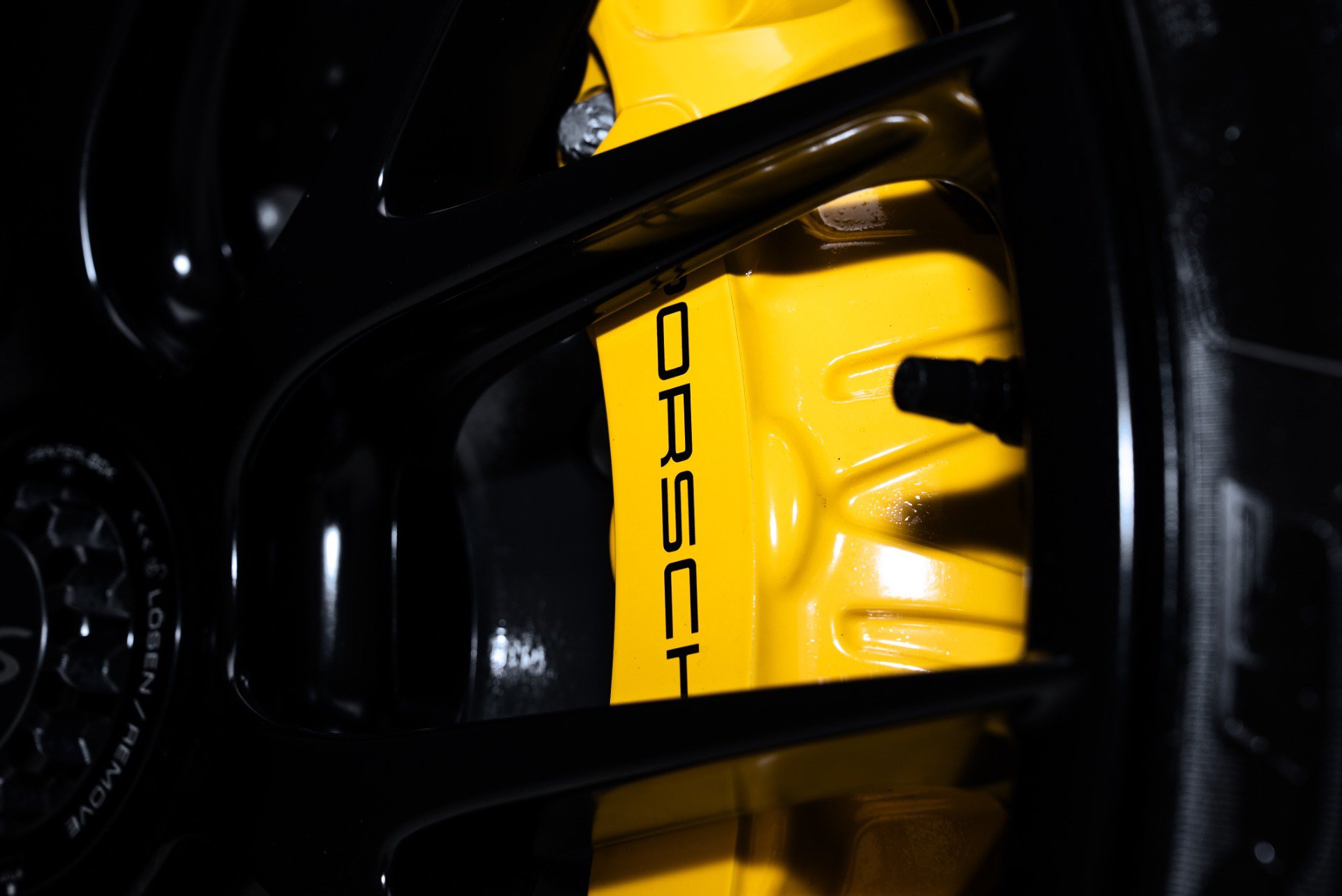 Used 2024 Porsche 718 Cayman GT4 RS RWD image 23
