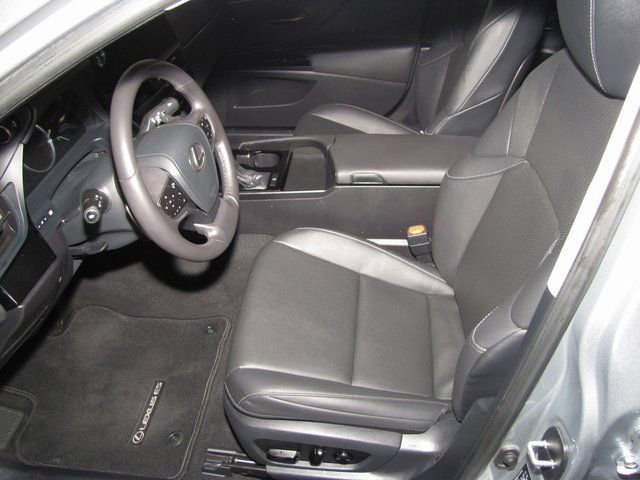 Used 2023 Lexus ES 350 w/ Accessory Package (Z1) image 9