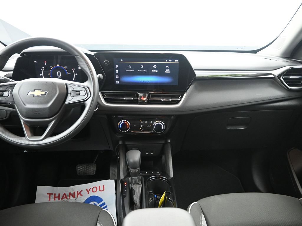 Used 2025 Chevrolet TrailBlazer LT image 30