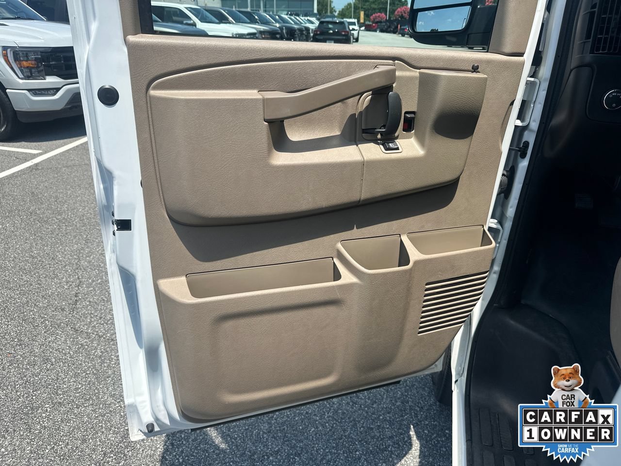 Used 2025 Chevrolet Express 2500 w/ Driver Convenience Package RWD image 10