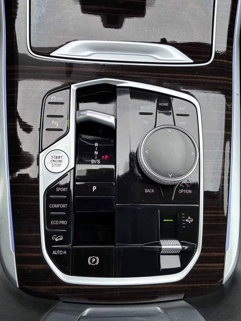 Used 2024 BMW X7 xDrive40i w/ Premium Package AWD/4WD image 48