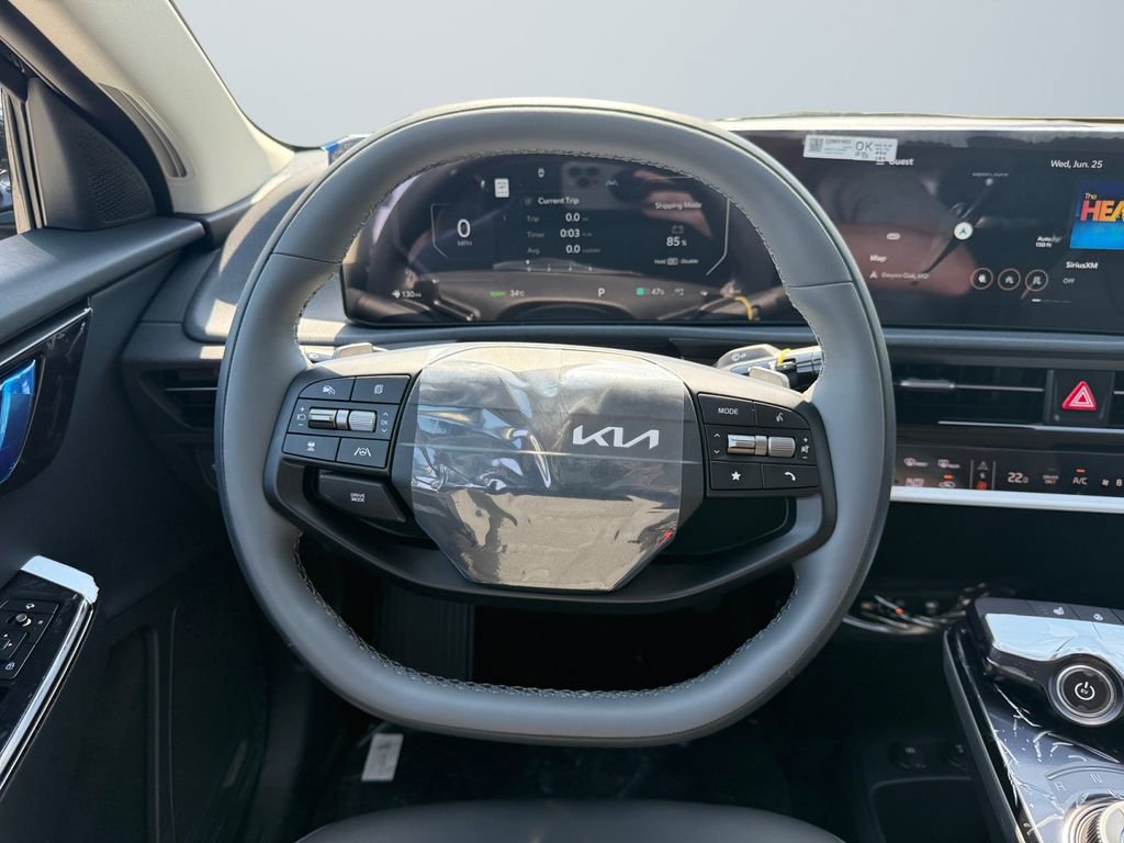 New 2025 Kia EV6 Light w/ Light LR Technology Package image 12
