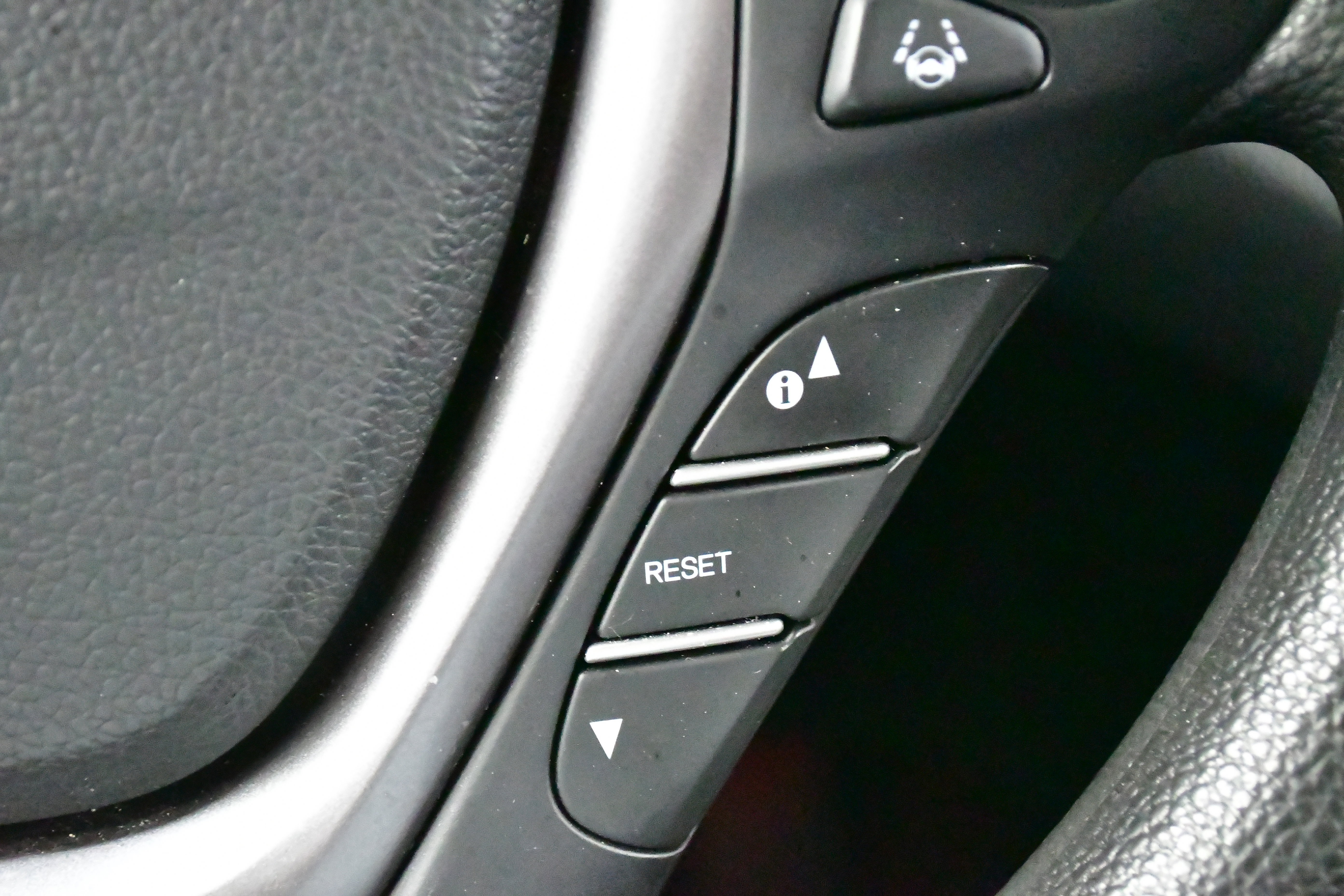 Used 2023 Honda Ridgeline Sport image 23