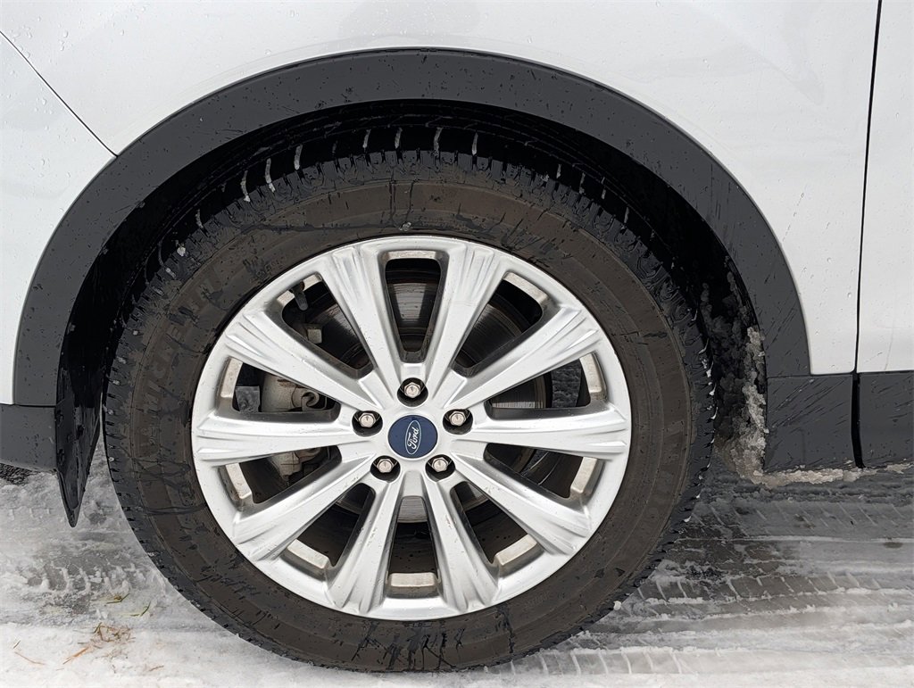 Used 2017 Ford Escape Titanium image 9