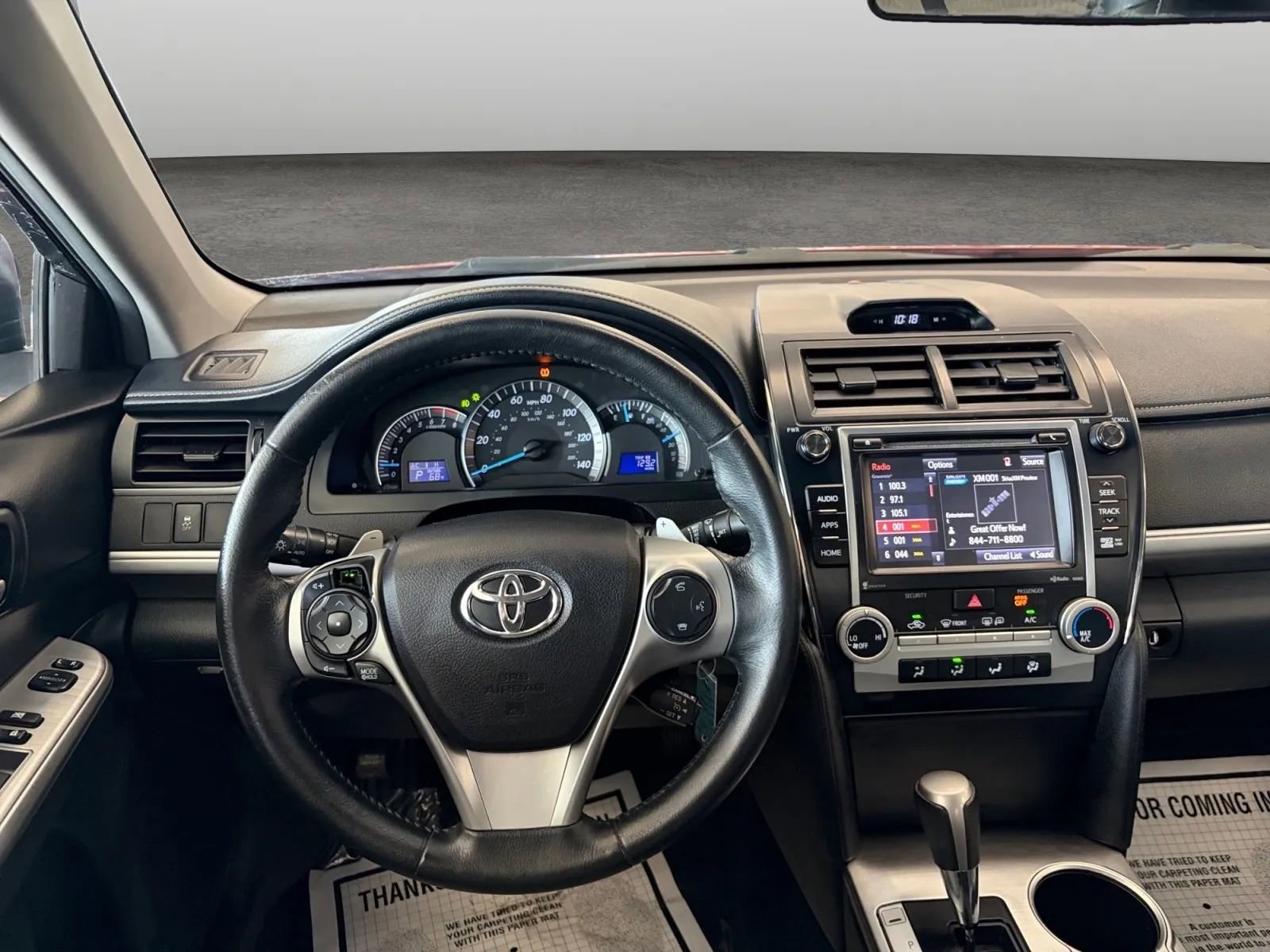 Used 2014 Toyota Camry SE FWD image 25