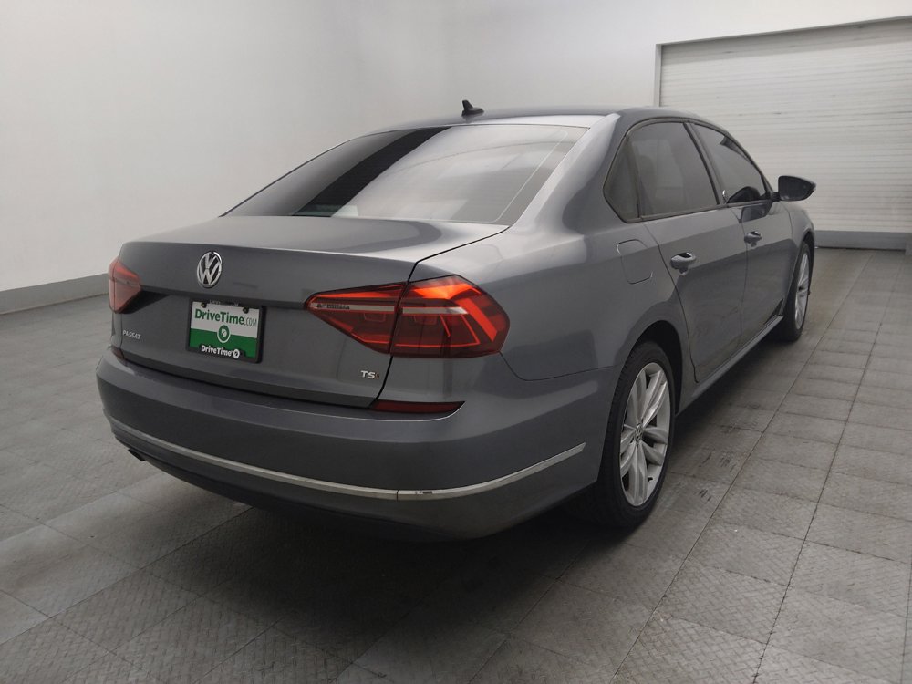 Used 2019 Volkswagen Passat Wolfsburg Edition FWD image 9