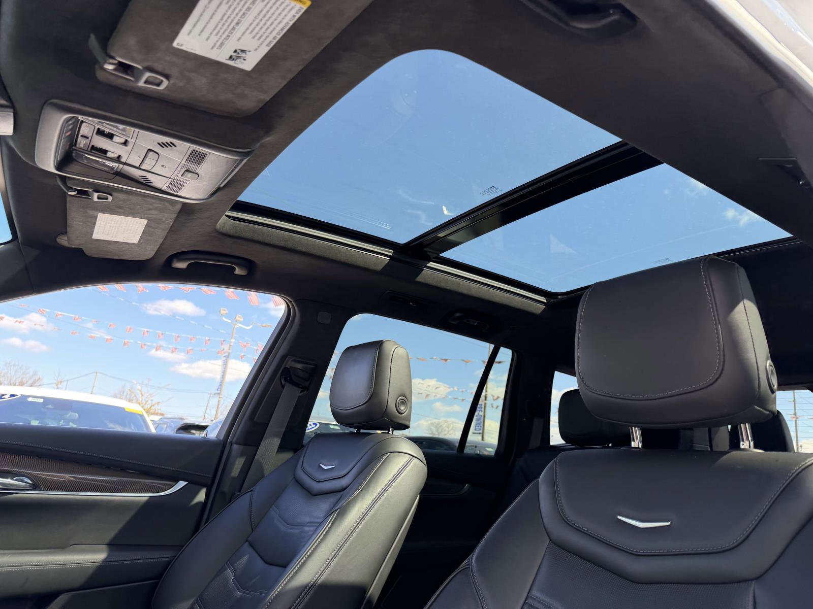 Certified 2023 Cadillac XT6 Premium Luxury w/ Platinum Package AWD/4WD image 13