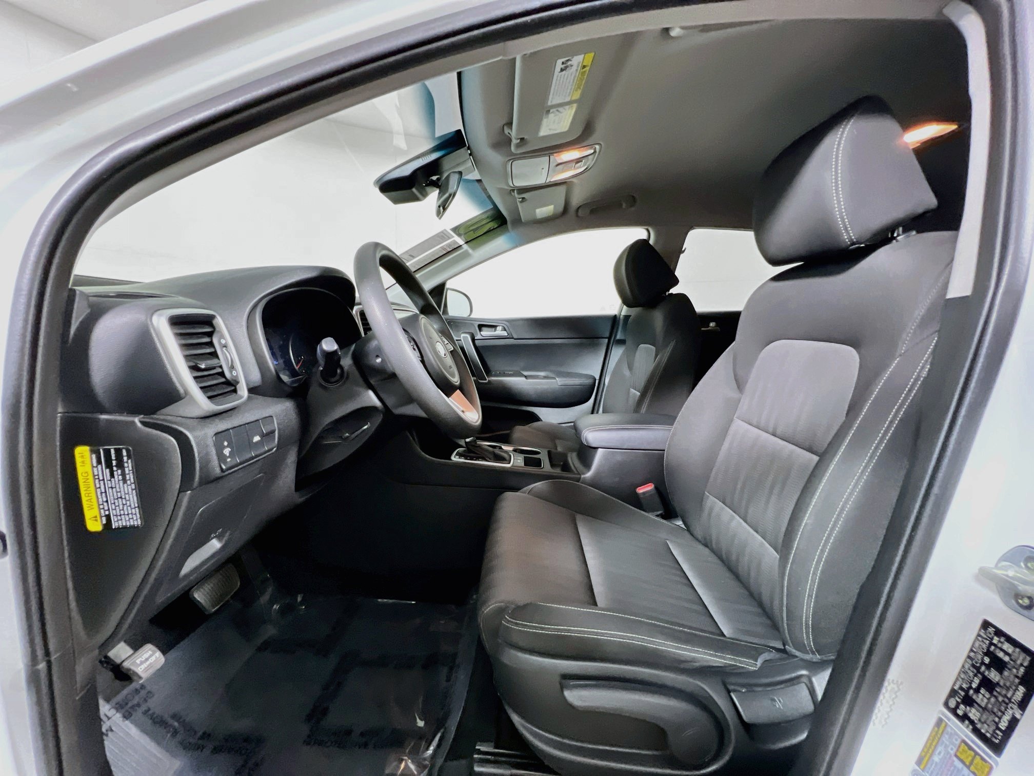 Used 2020 Kia Sportage LX FWD image 15