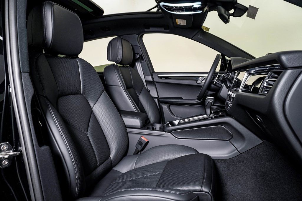 New 2026 Porsche Macan image 15