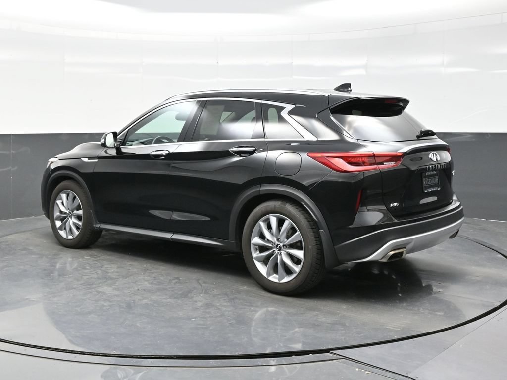Used 2019 INFINITI QX50 Luxe w/ Navigation Package AWD/4WD image 4