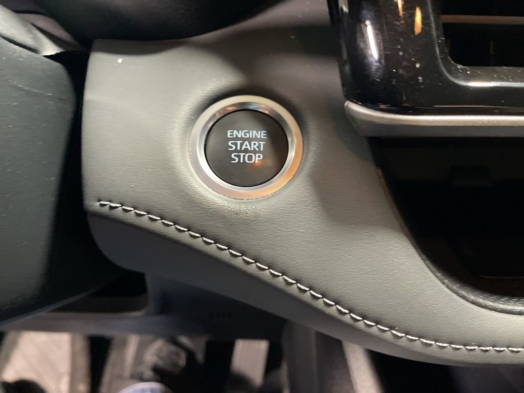 Used 2024 Toyota Highlander XLE image 31