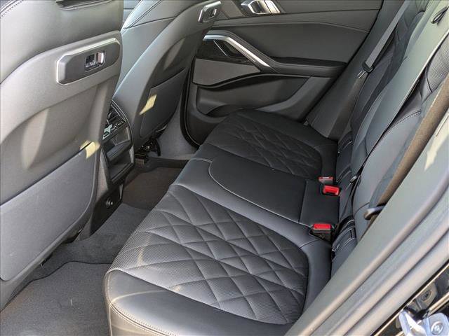 New 2026 BMW X6 xDrive40i w/ Premium Package image 17