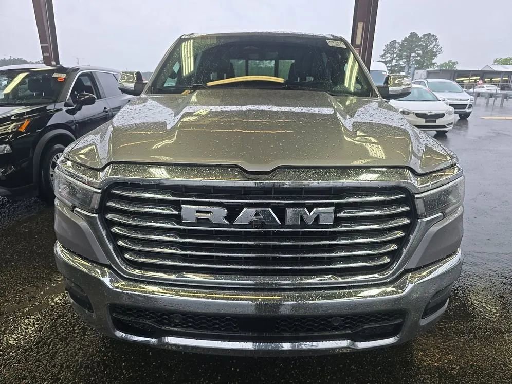 Used 2025 RAM 1500 Laramie AWD/4WD image 2