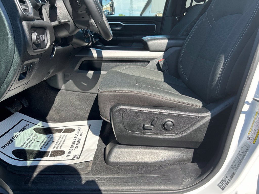 Used 2025 RAM 1500 Big Horn AWD/4WD image 16