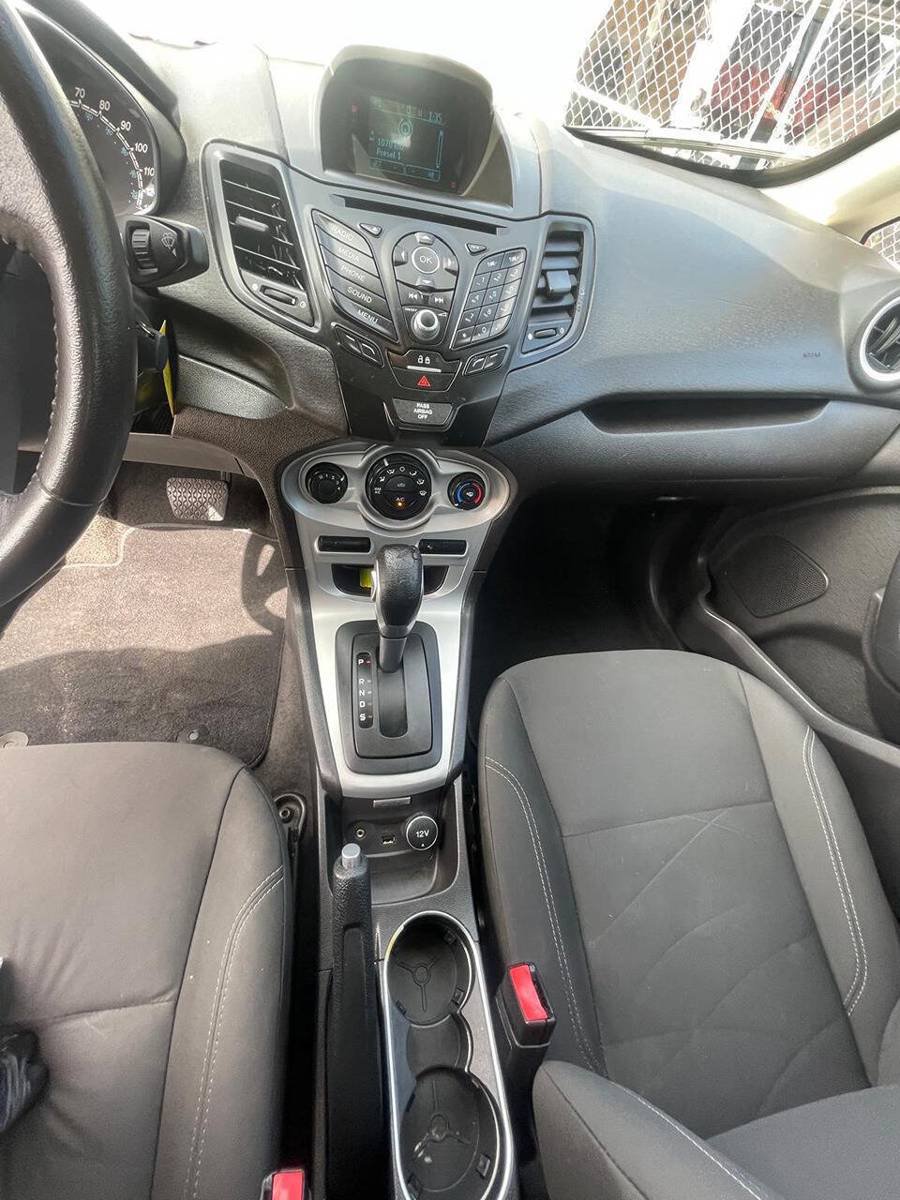 Used 2016 Ford Fiesta SE FWD image 7