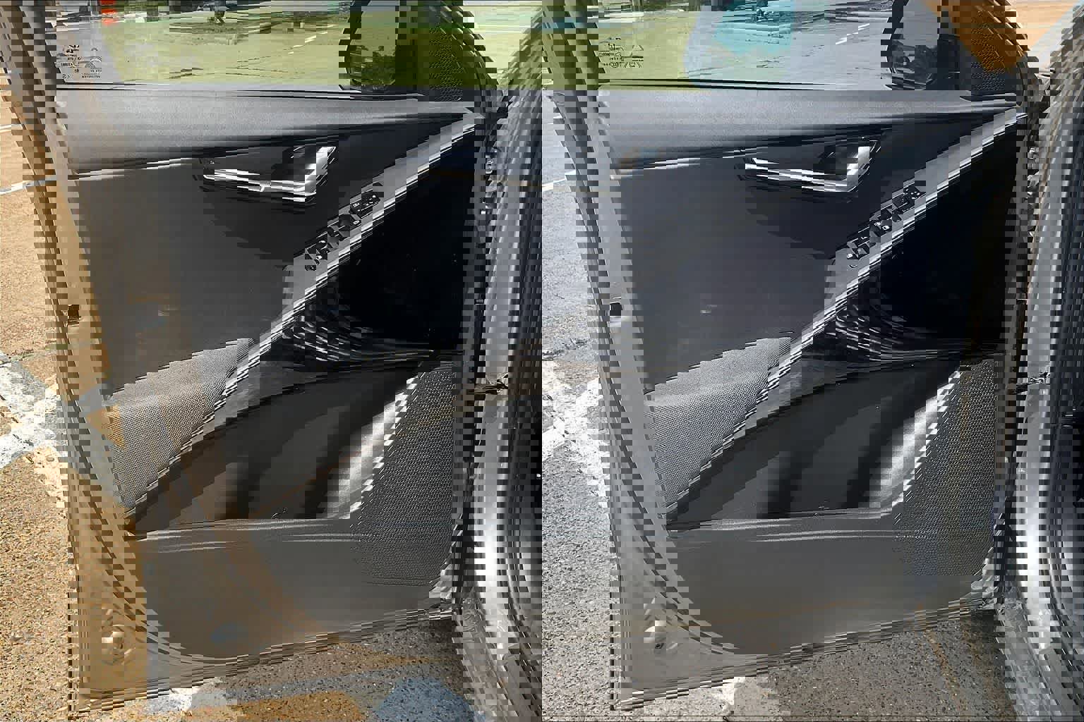 Used 2024 Kia Niro EX image 27