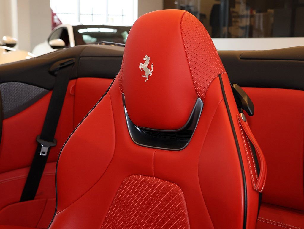 Certified 2022 Ferrari Portofino M image 76