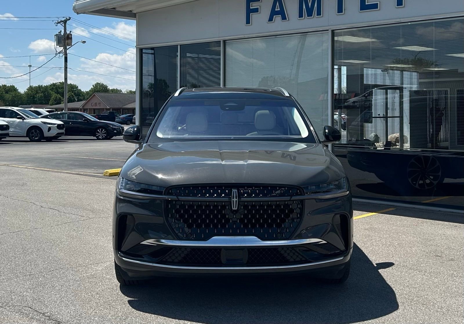 Used 2024 Lincoln Nautilus Black Label AWD/4WD image 2