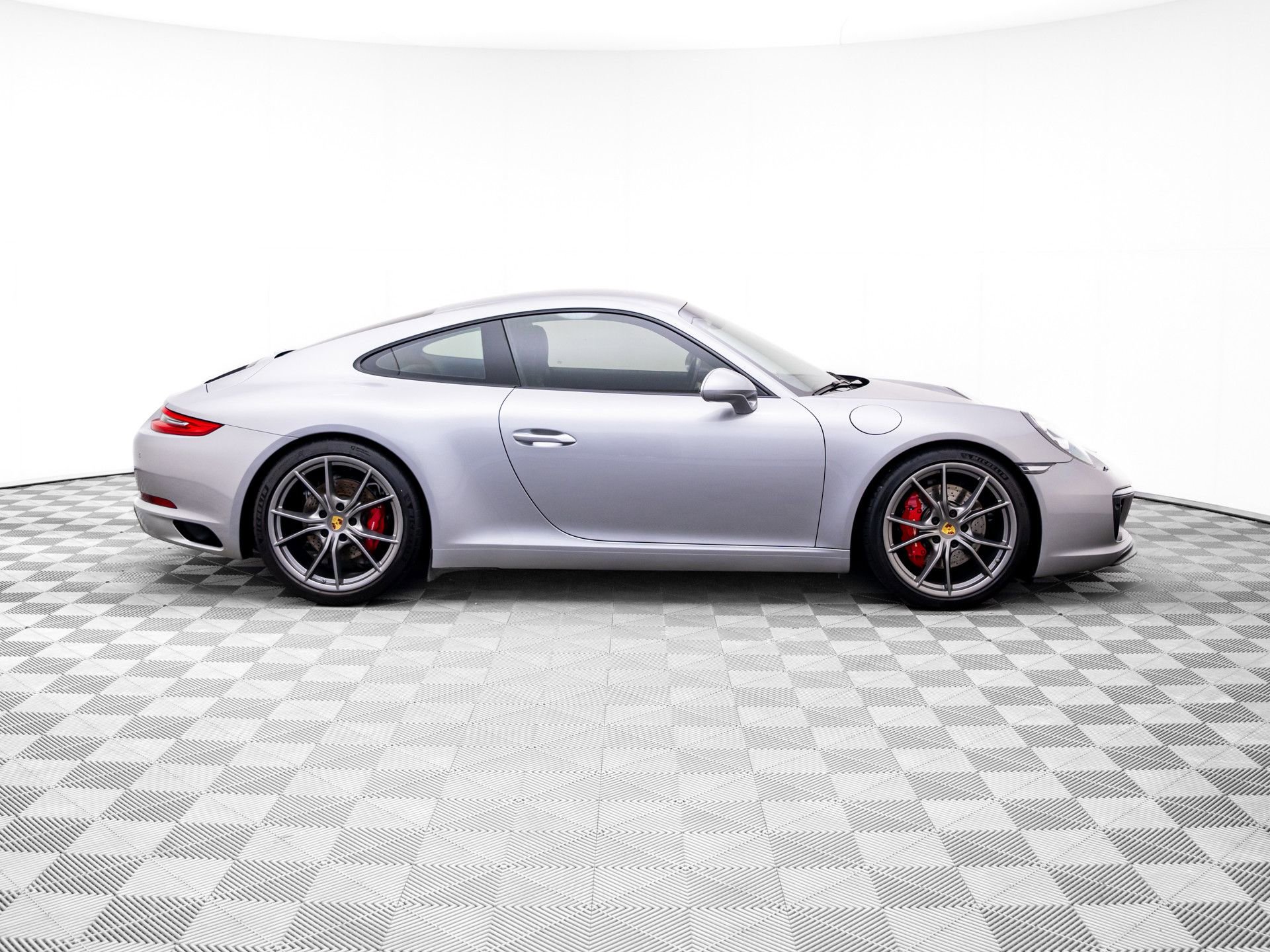 Used 2017 Porsche 911 Carrera S image 7