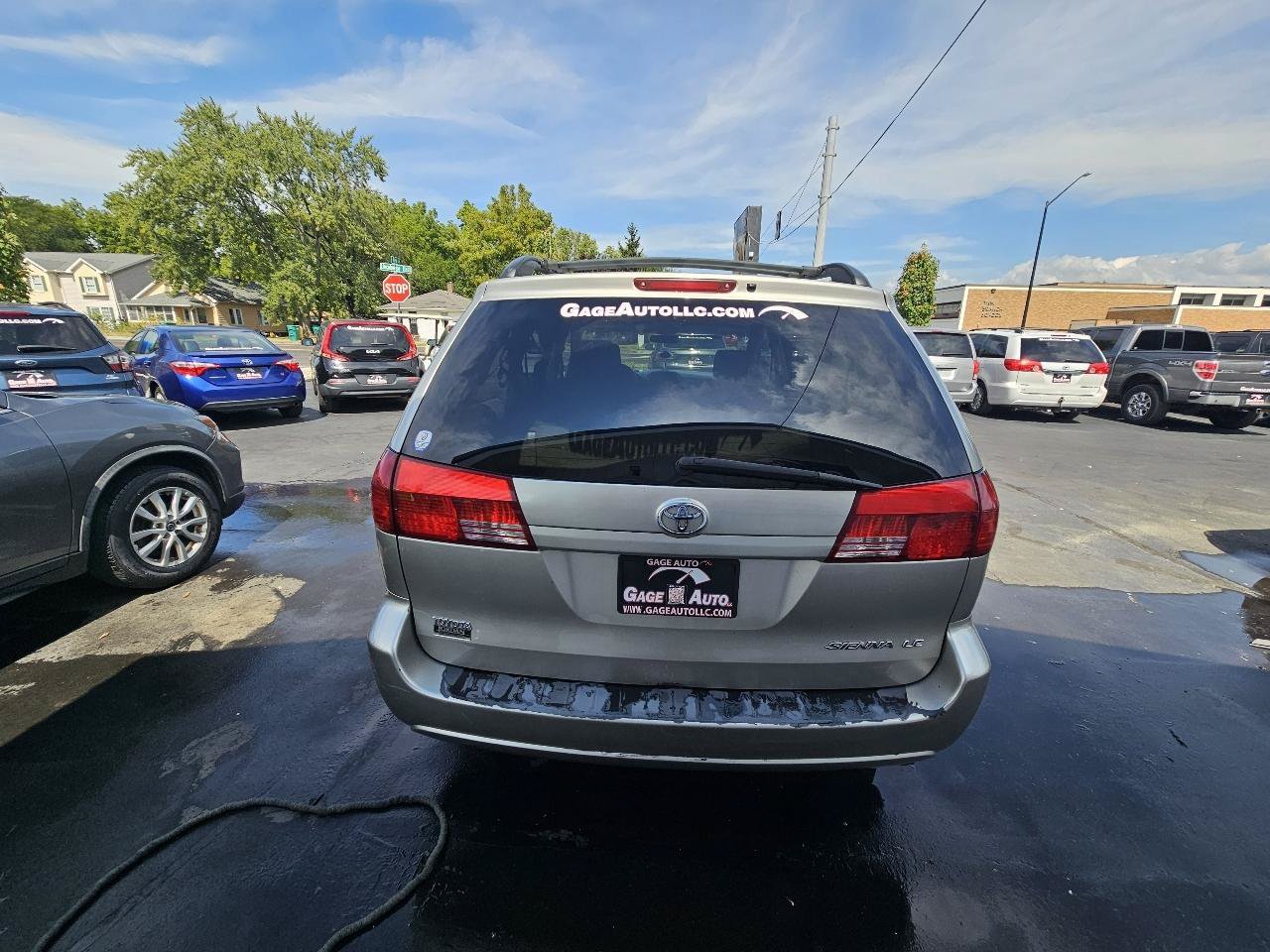Used 2004 Toyota Sienna LE w/ LE Pkg 1 FWD image 9