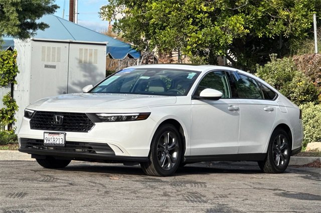 Certified 2023 Honda Accord EX image 9