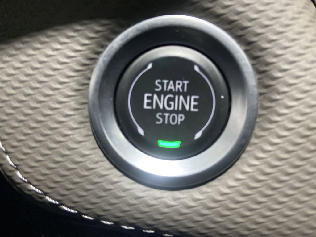 Certified 2025 Chevrolet Equinox LT w/ Convenience Package II image 17