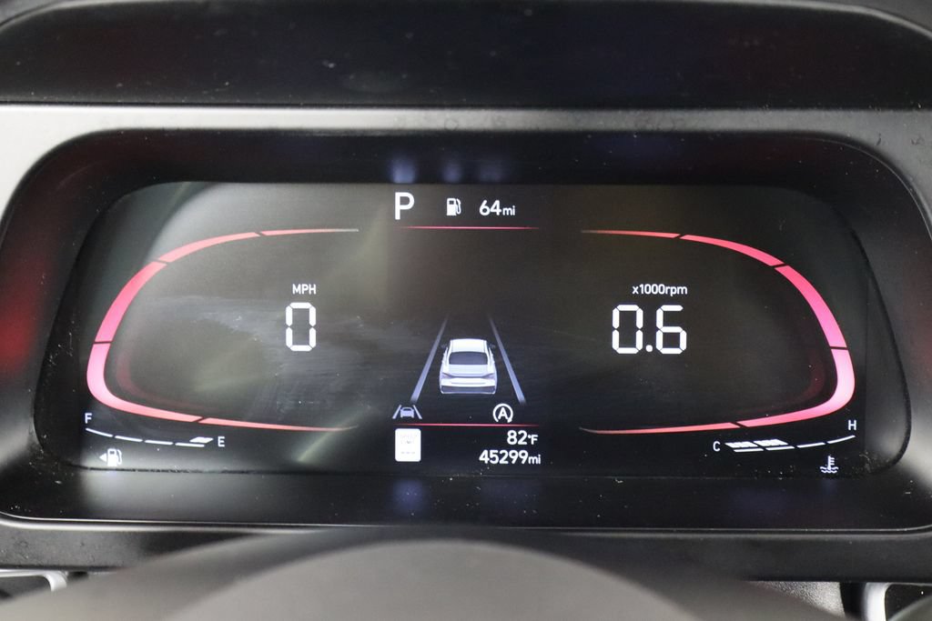 Used 2025 Hyundai Elantra SE FWD image 11