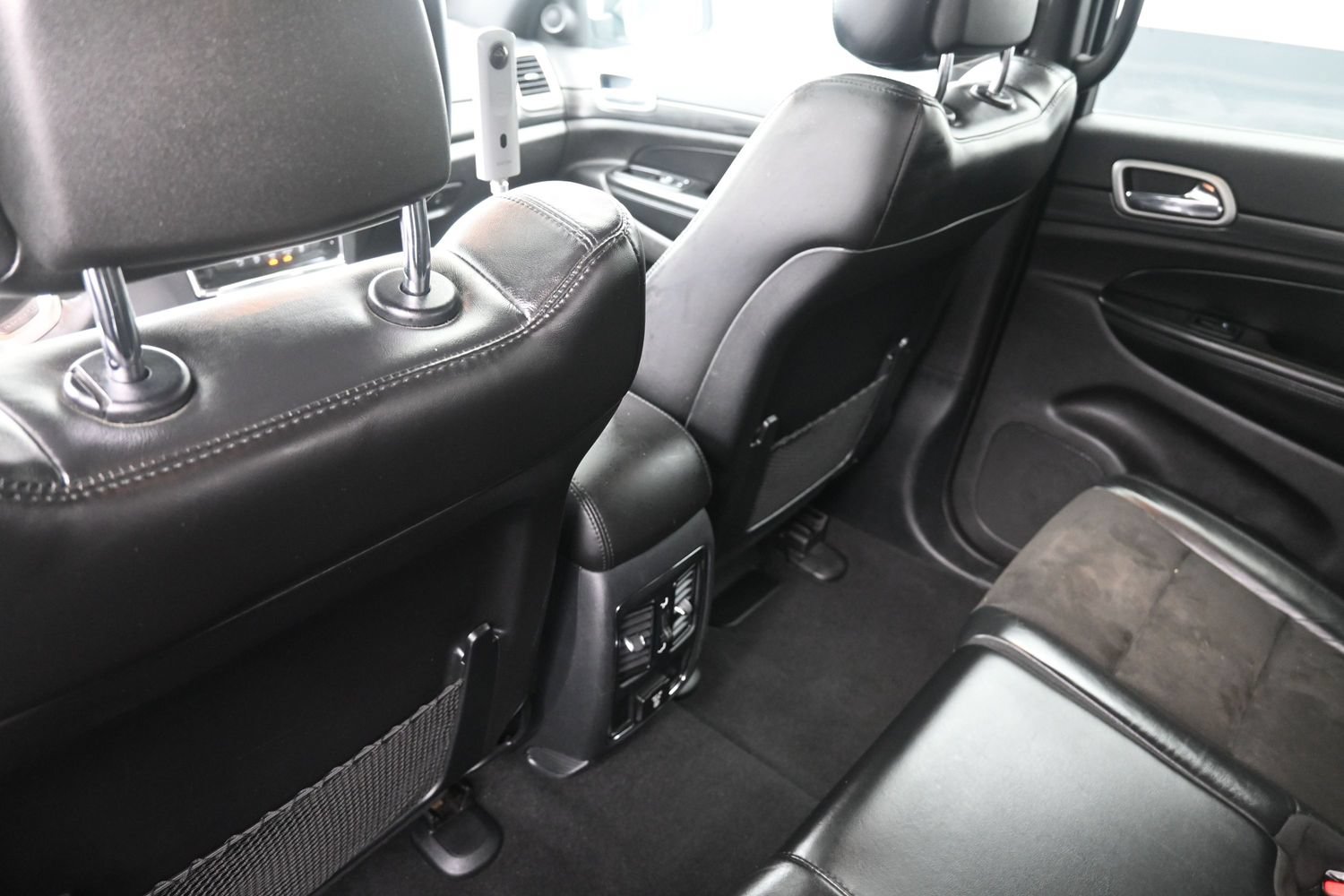 Used 2020 Jeep Grand Cherokee Altitude AWD/4WD image 16