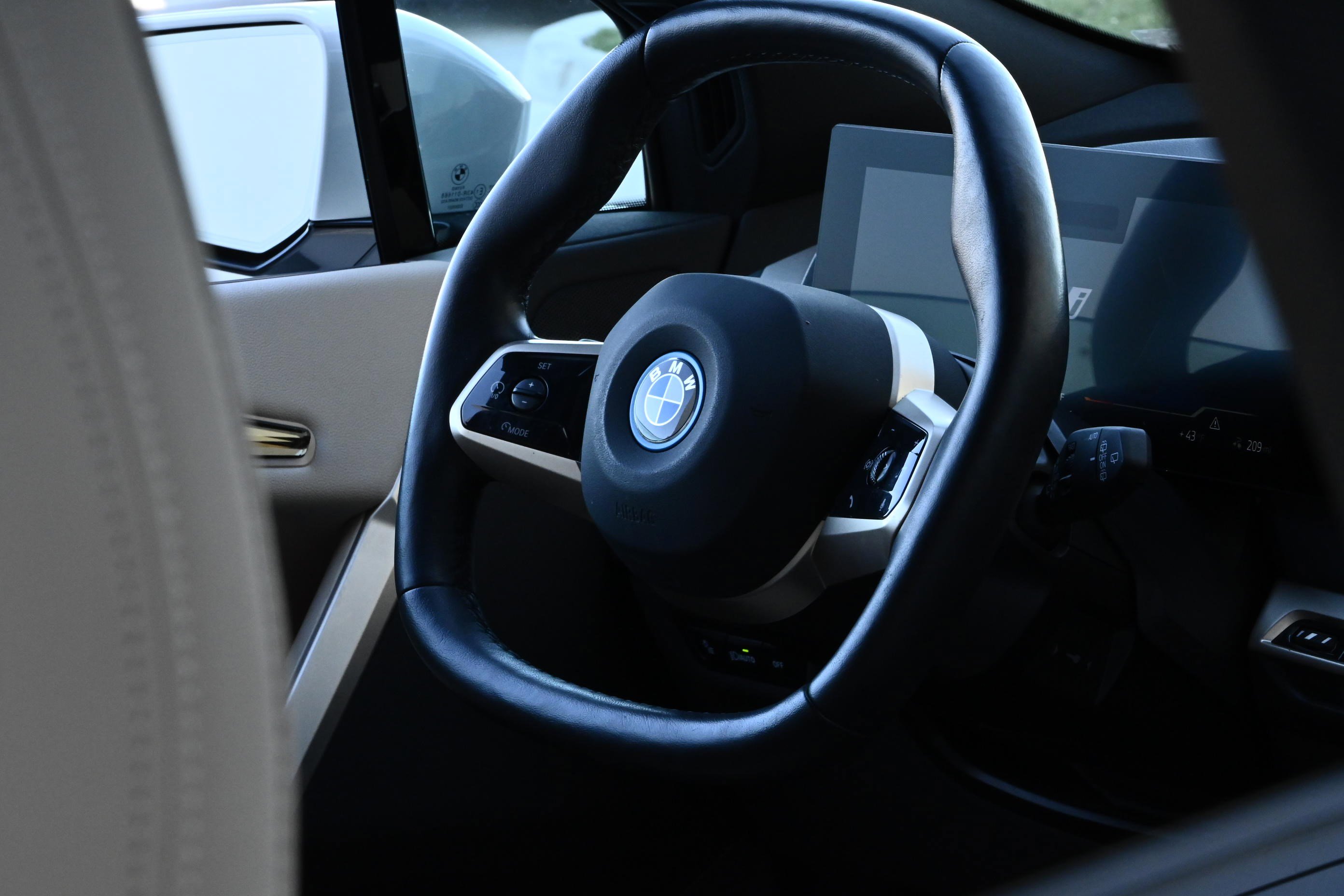 Certified 2024 BMW iX xDrive50 w/ Premium Package image 23