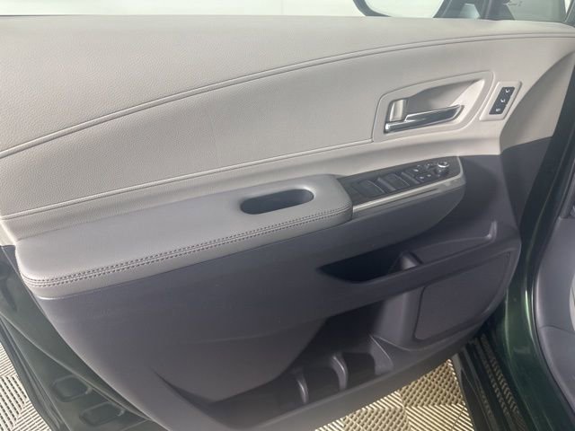 Used 2023 Toyota Sienna Limited AWD/4WD image 9