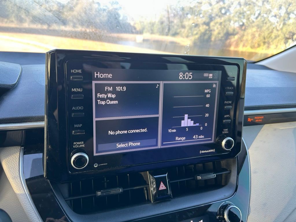 Used 2022 Toyota Corolla LE image 23