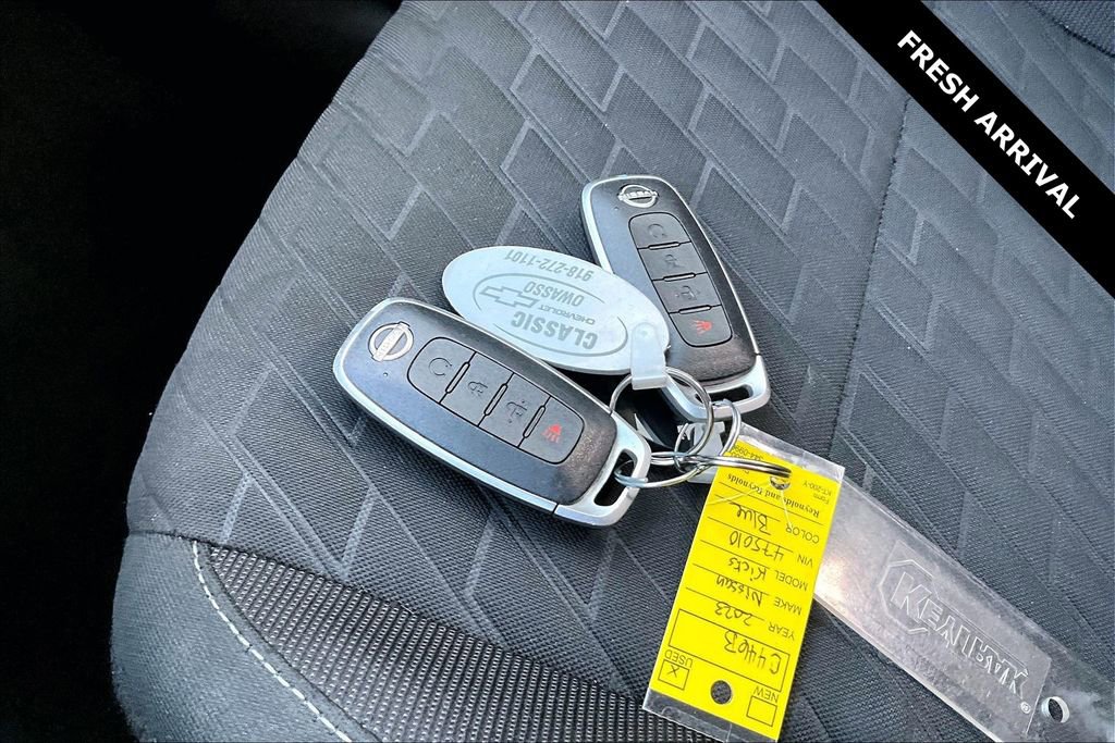 Used 2023 Nissan Kicks SV image 33