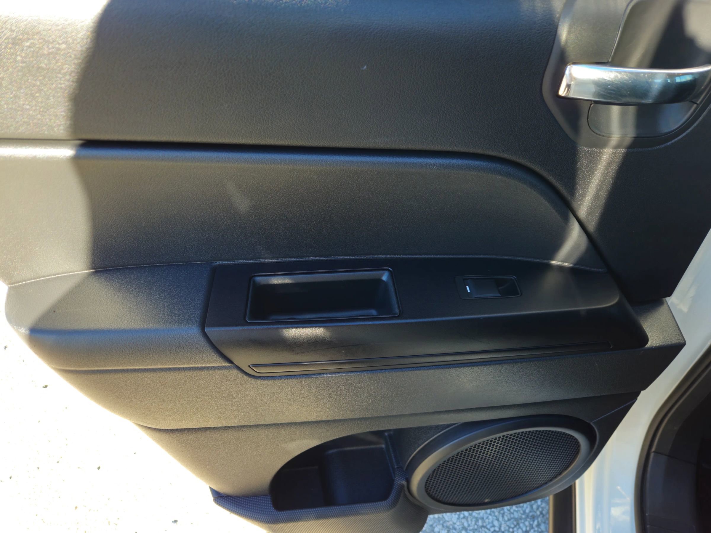 Used 2016 Jeep Patriot High Altitude image 16