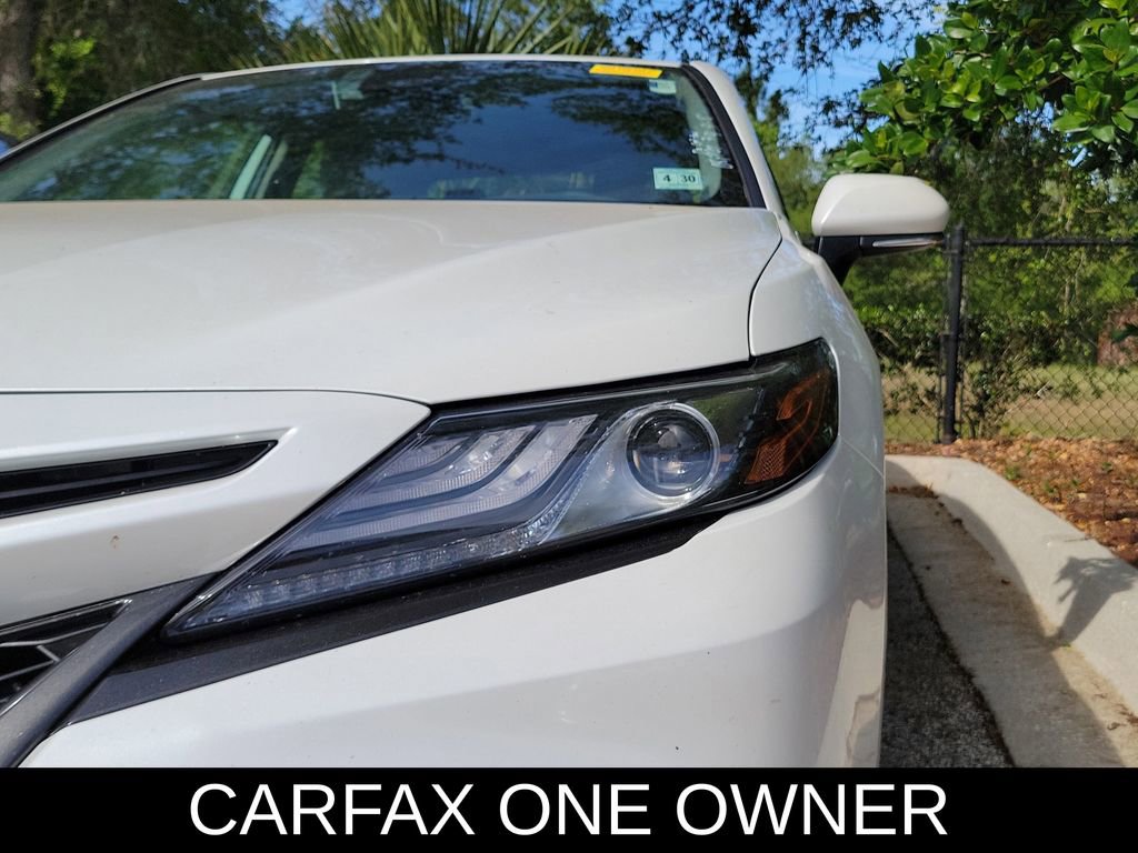 Used 2023 Toyota Camry XSE image 2