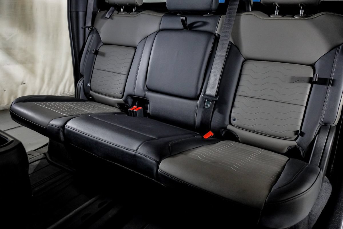 Used 2024 Chevrolet Silverado 2500 ZR2 AWD/4WD image 32