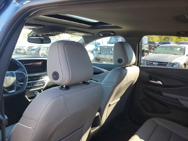 Used 2025 Buick Envista Avenir FWD image 10