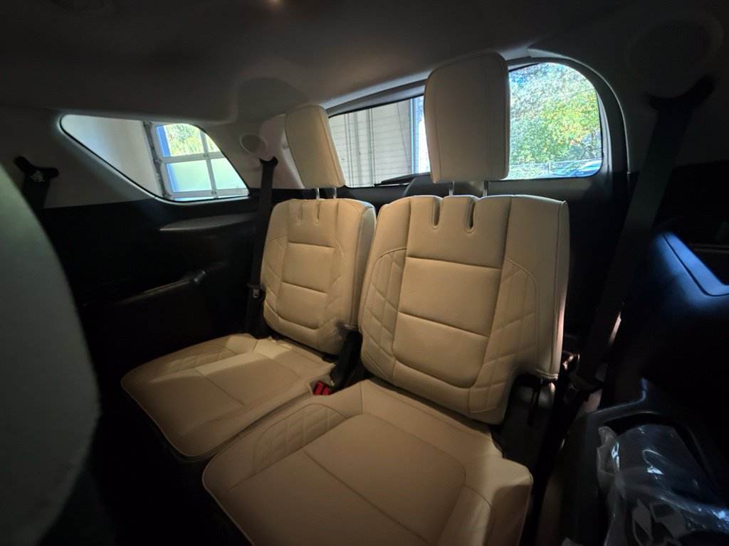 Used 2016 Ford Explorer Platinum AWD/4WD image 19