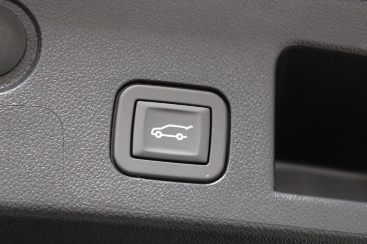 New 2026 GMC Terrain AT4 w/ Convenience Package III image 15